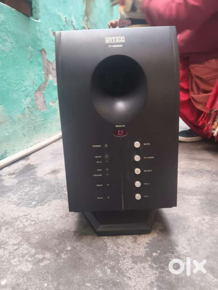 Woofer with 5 speakers