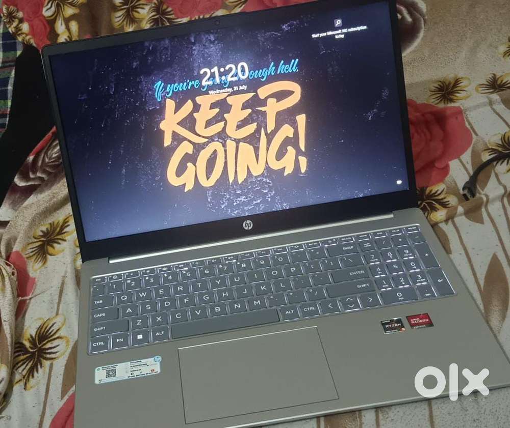hp laptop AMD Ryzen 5 with redecan graphics