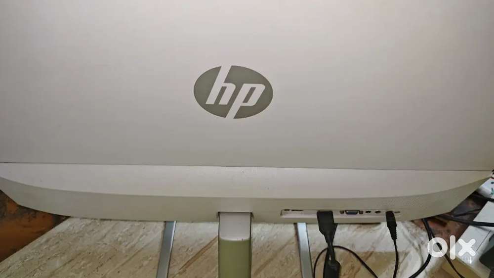 Hp 27 inch full hd monitor and lg 29 inch gaming monitor