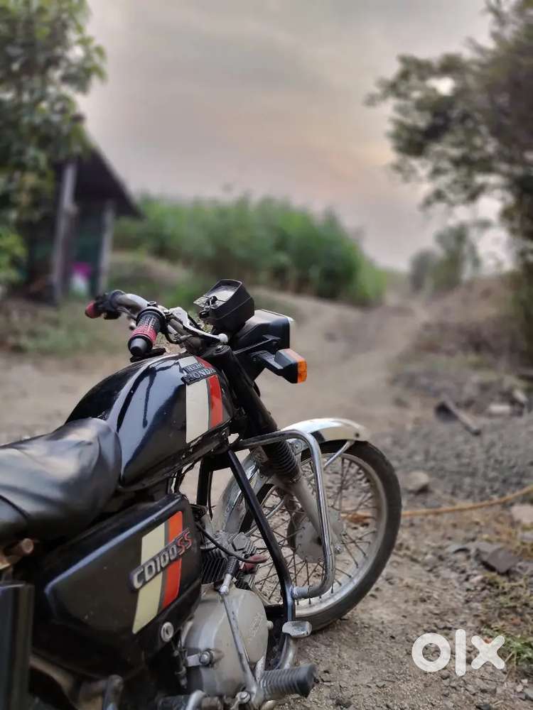 CD 100 Ss for sell in akole