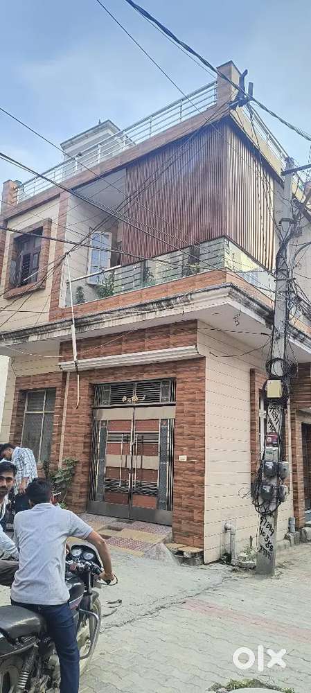 Independent corner  house for sale