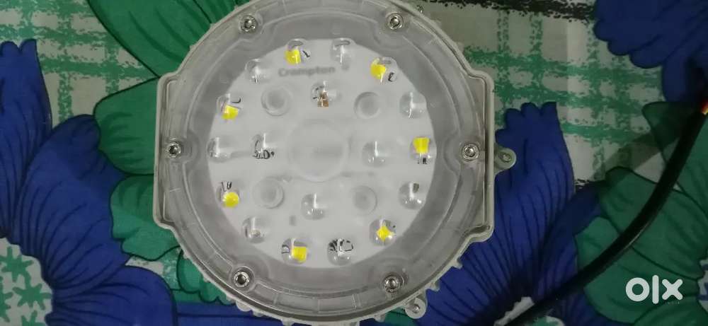 35W Crompton Well Glass