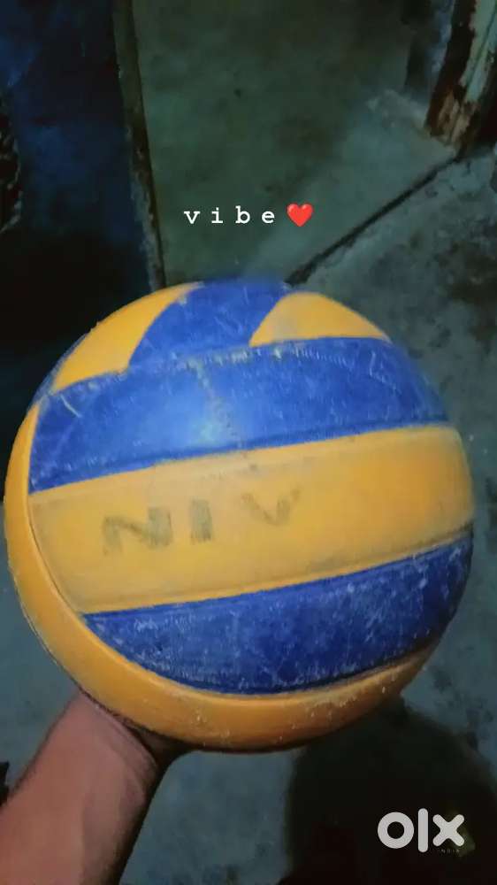 Nivia volleyball