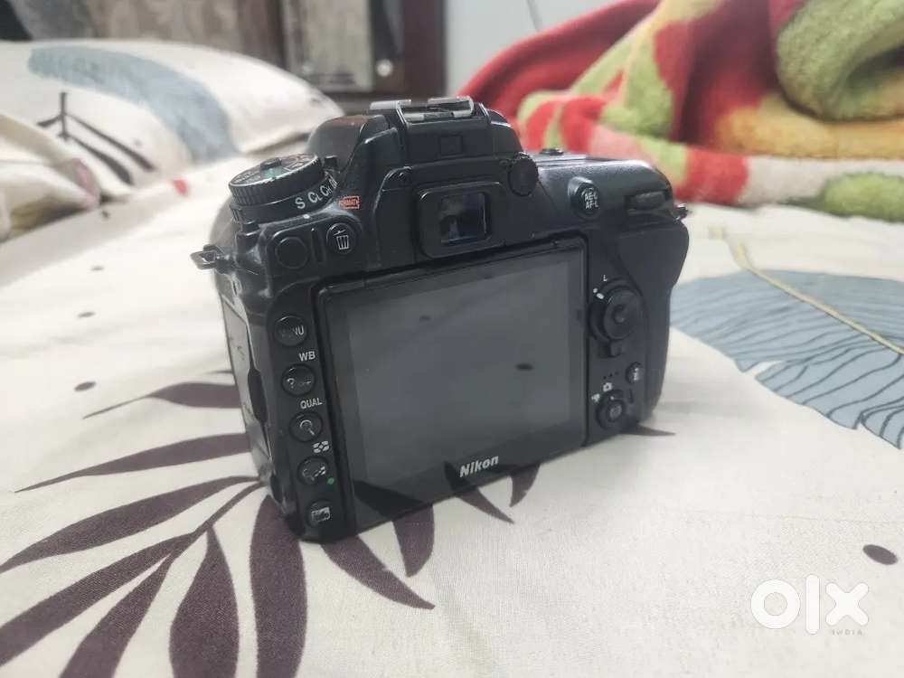 Nikon d7500 with 50mm lens price negotiable
