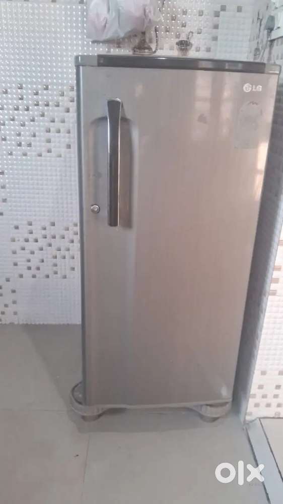 I sell refrigerator 170L