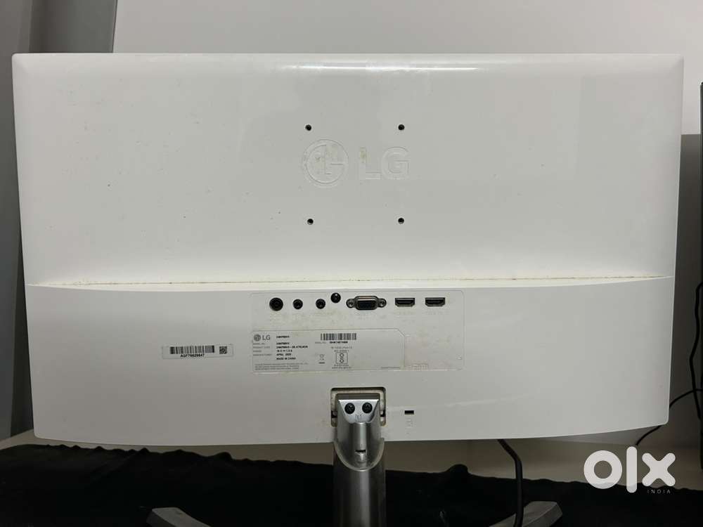 LG 23.8” Full HD IPS Borderless Monitor  ₹8,000  Great Condition
