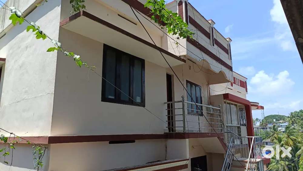 Small family needed , no car parking