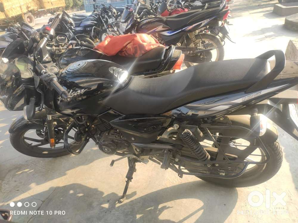 Showroom condition, All original accessories, no singal scratch