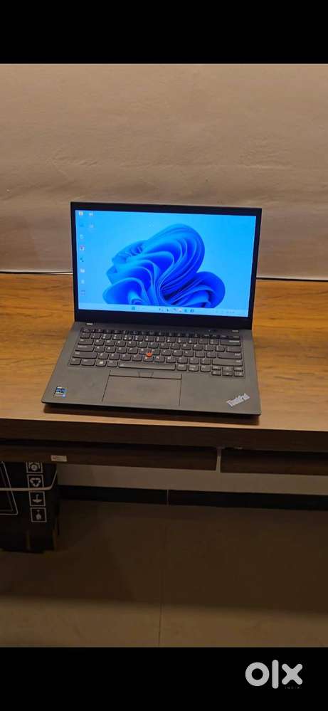Lenovo Thinkpad T14s - Core i7 11th Gen 32GB 1TB SSD 4K DISPLAY DAMN