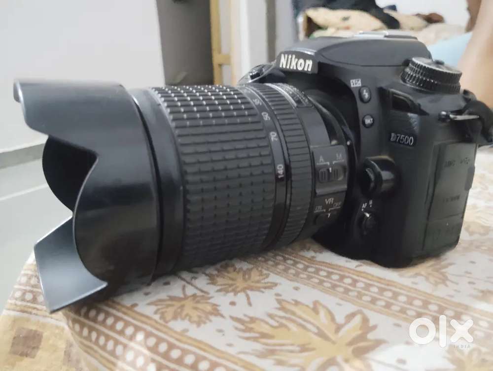 Nikon 7500