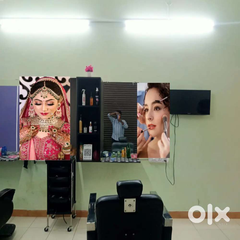 New beauty parlour sales