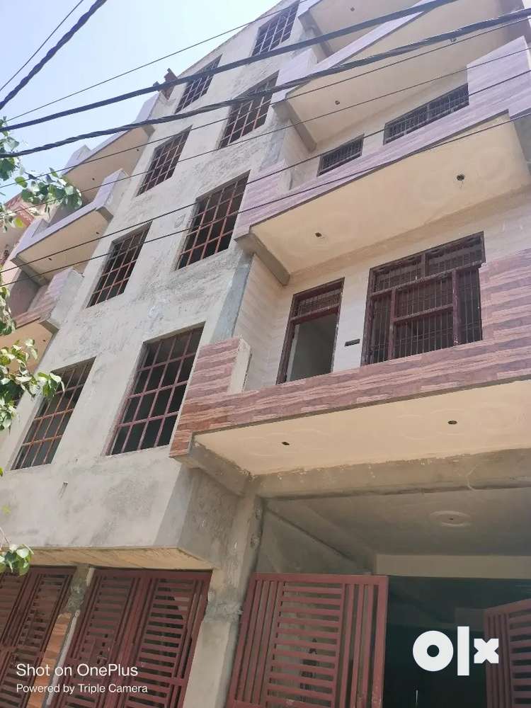 3 bhk flat available with car parking in gated community