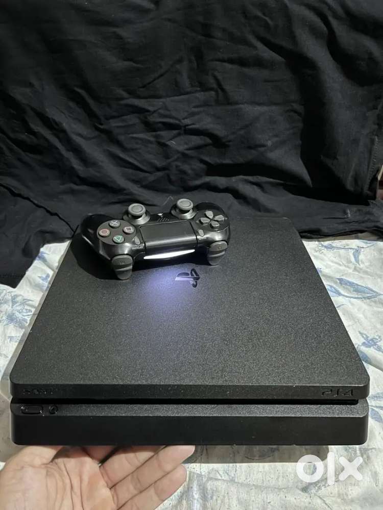 PlayStation 4 slim