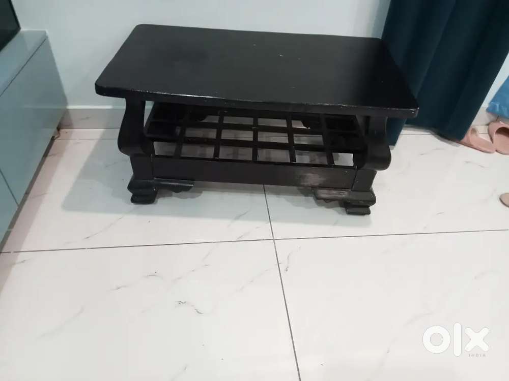 Center table at negotiable price