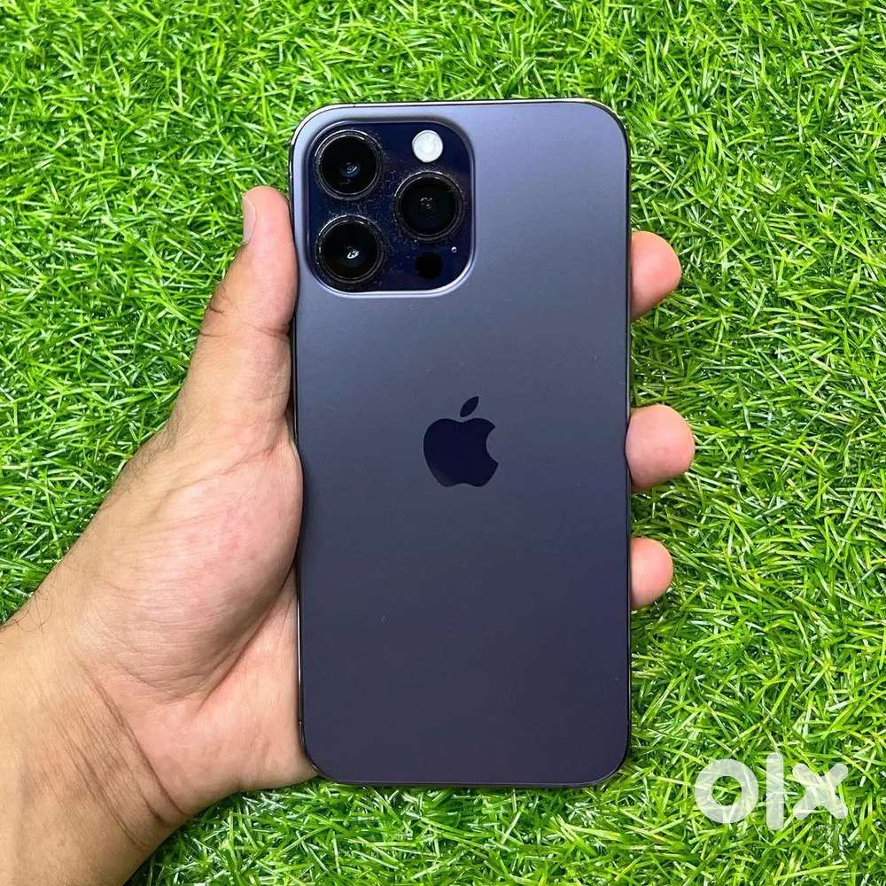 Apple  iphone 14 pro model only 4 month old with bill box warranty