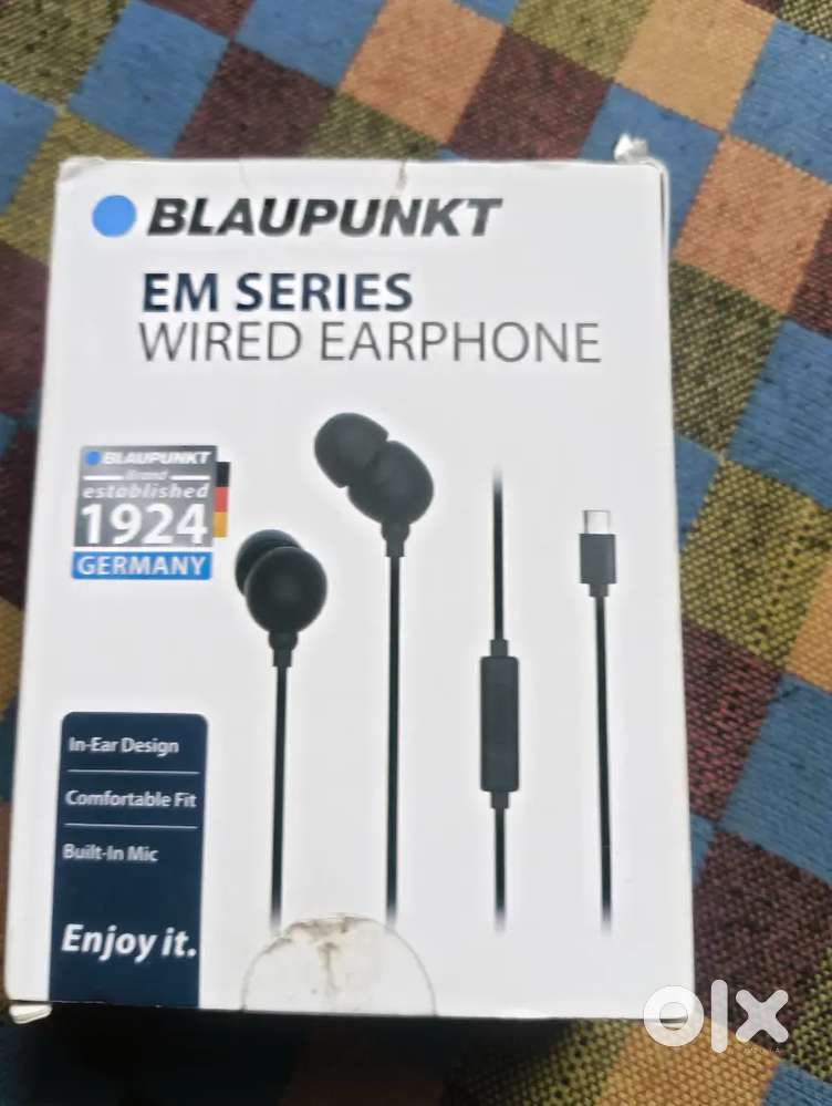 Blapaunckt Type c Earphone Brand new Black colour