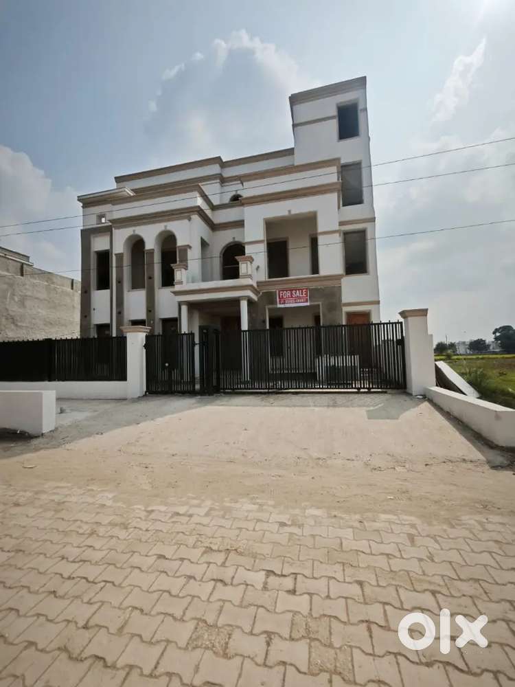 Newly build triple story kothi near Hotel Radisson airport road