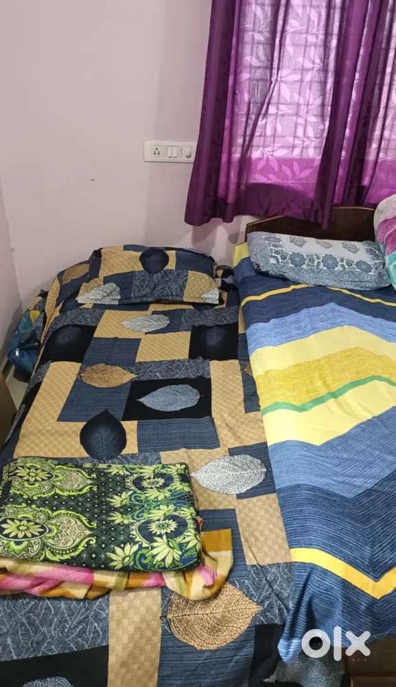 Female flatmate required