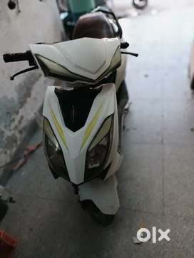 Avon electric scooty 5 battery new
