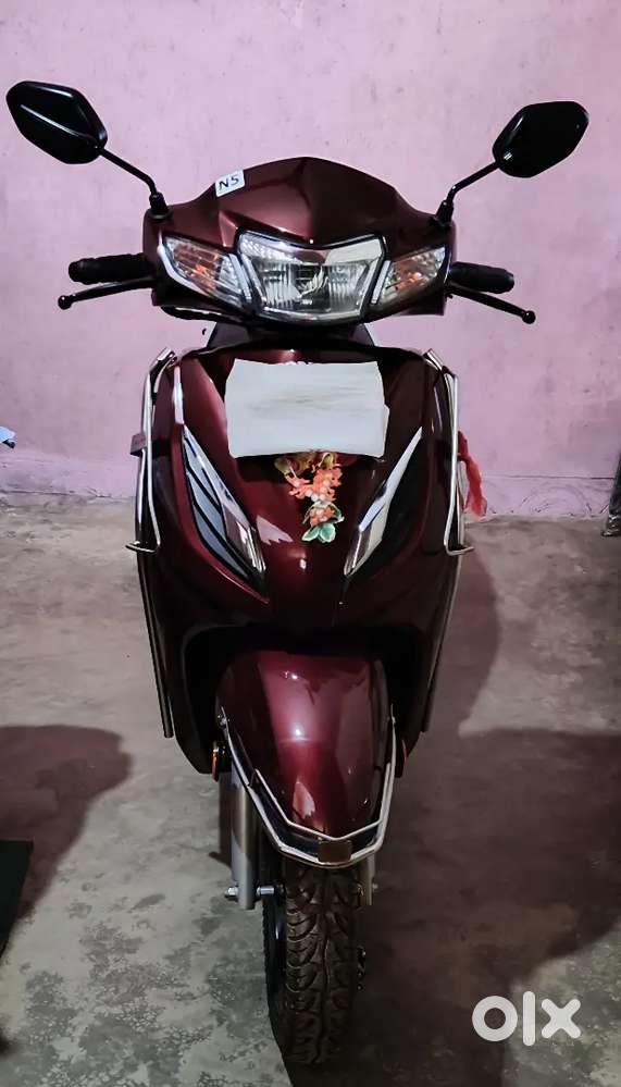 HONDA ACTIVA H SMART 110CC,(TOP MODEL), RED METALLIC COLOR.