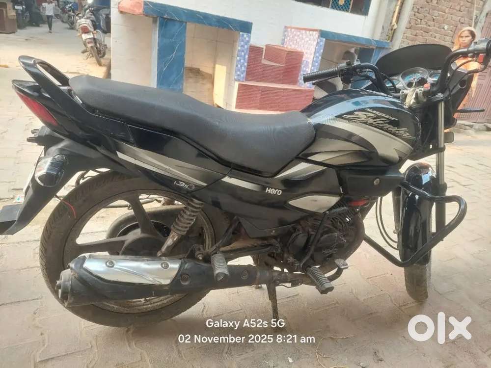 Sab gadi hai abhi tak Anjan bhi nahin khula hai awaaz bilkul okay hai