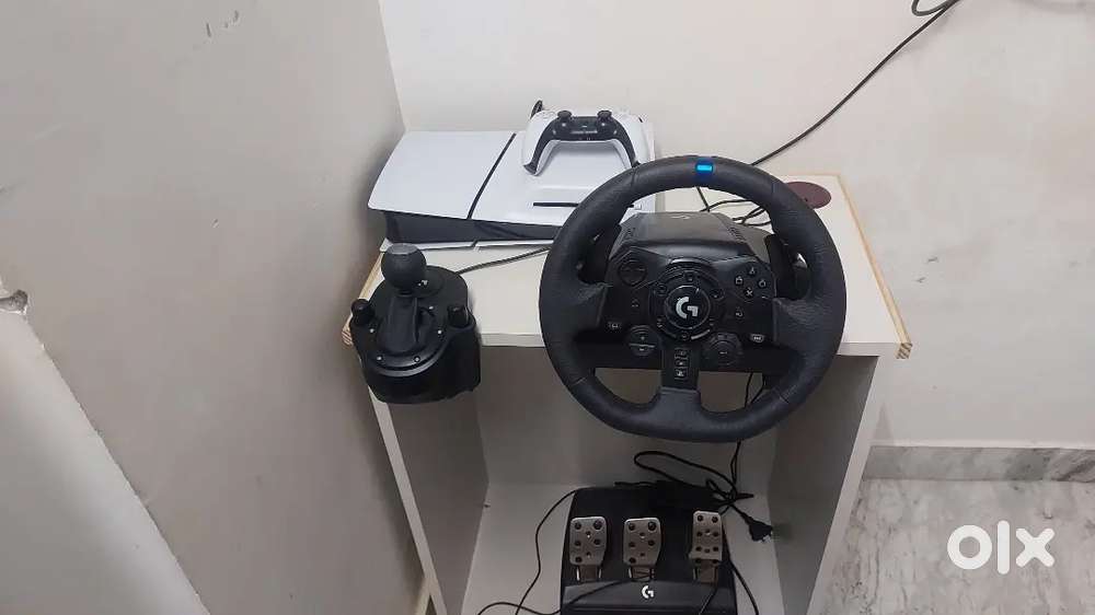 This is two product one is ps5 and second is logitech g923