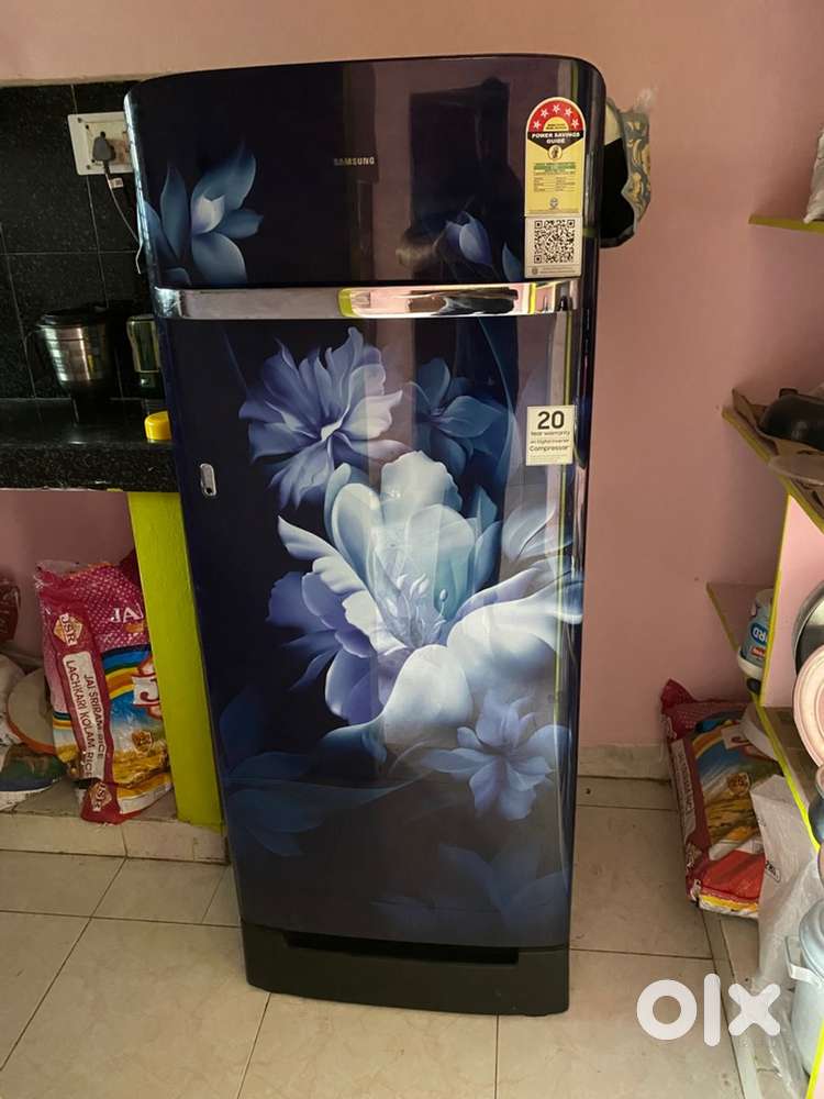 New samsung refrigerator very good condition like new 4 months old