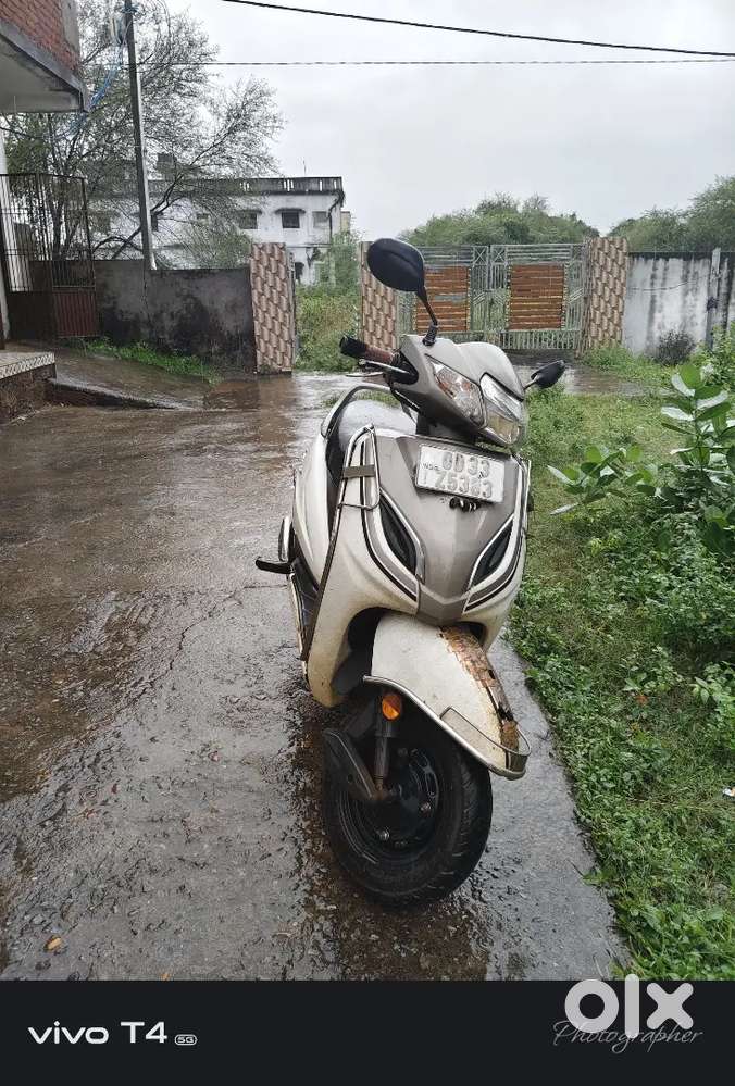 I am selling my scooty