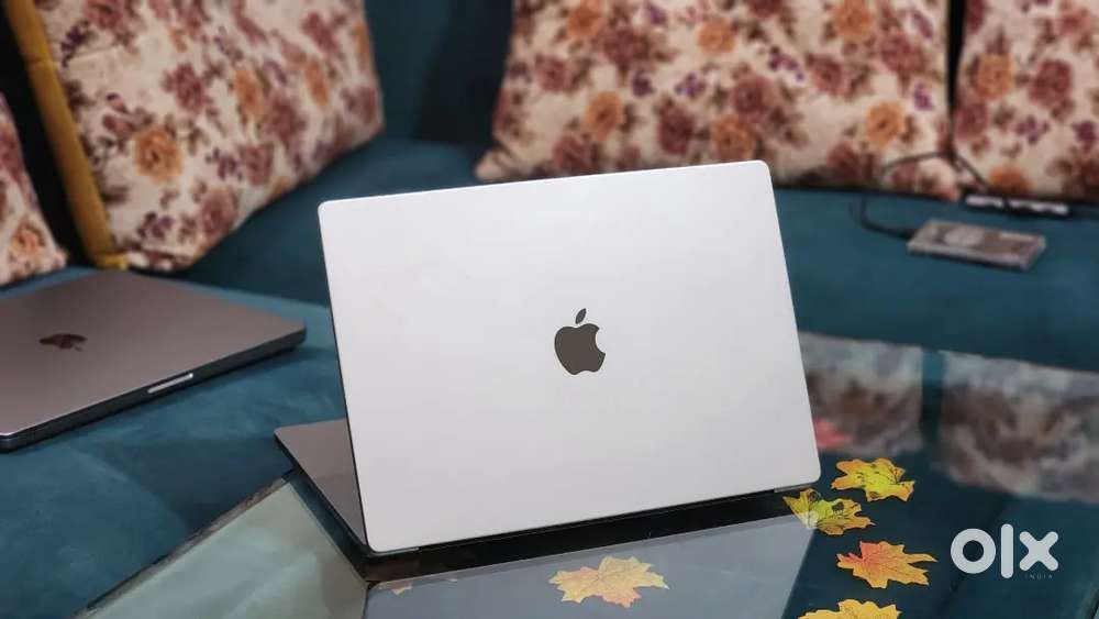 M1 Apple Macbook Pro 32GB Ram 512GB Apple SSD 16Inch 2022Mfd