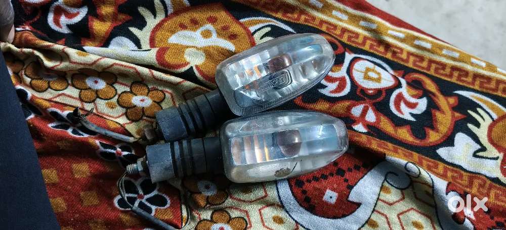 Pulsar 150 original signal lights