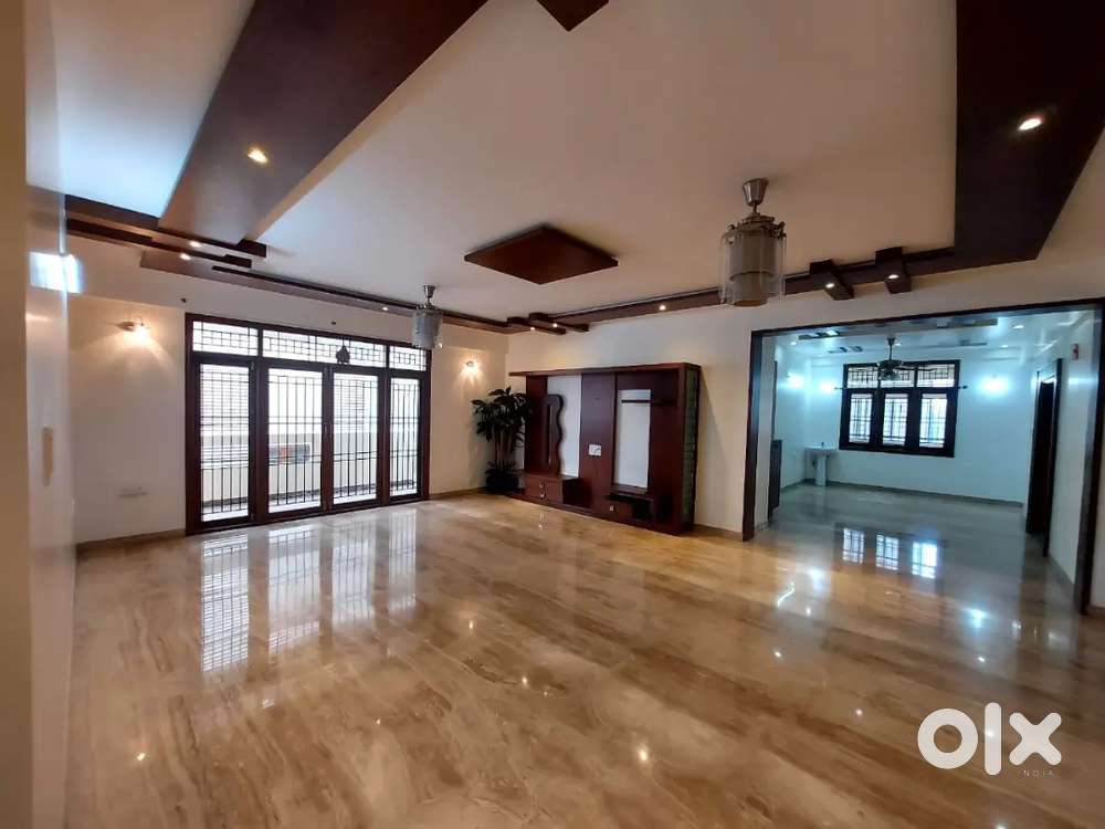 3.5 BHK 4 bath Flat For Rent HSR layout Only Family