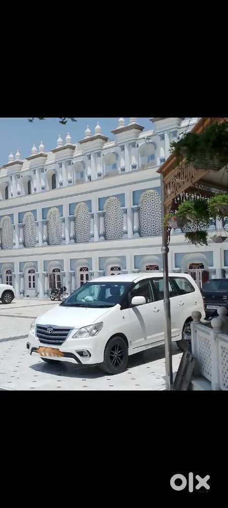 Toyota Innova 2011 Diesel 225000 Km Driver Toyota Innova G4