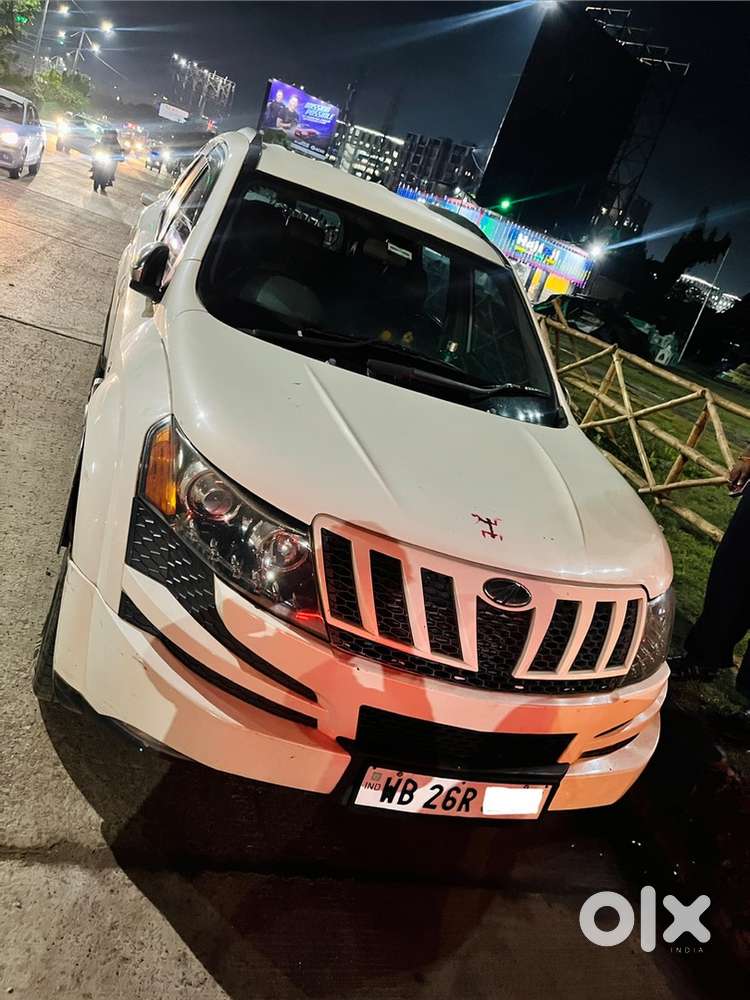 Mahindra XUV500 W8 Top model 2013 Diesel Tax 2028 Excellent car
