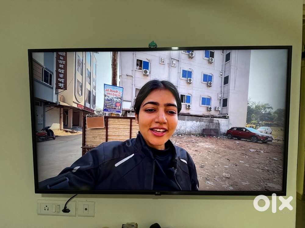LG 55 inch 4K ultra HD smart tv in new cobdition