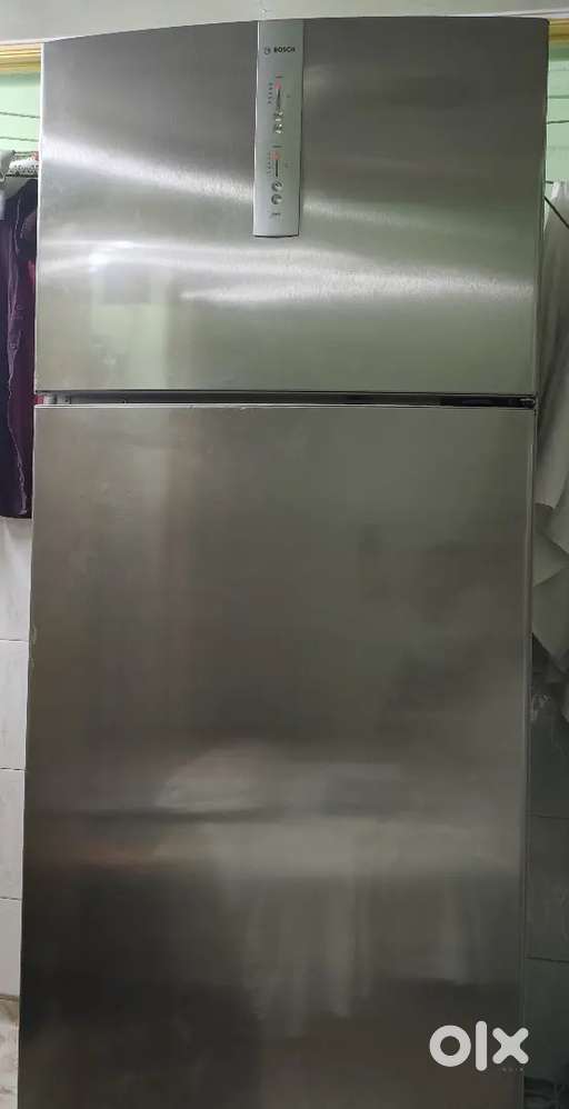 Bosch double-door, top freezer refrigerator, possibly 401-litre model