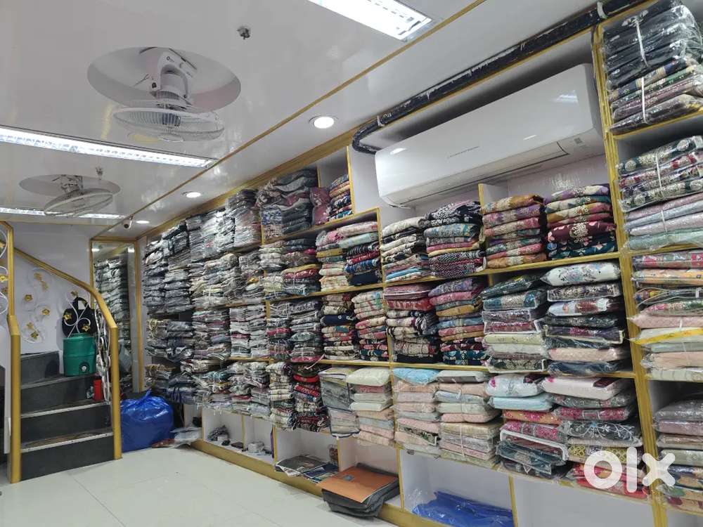 SALES MAN AND HELPERS FOR LADIES CLOTHING STORE WHOLESALE