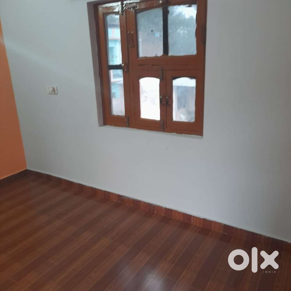 Single room with attached toilet and kitchen for rent