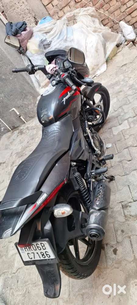 bajaj pulsar 45000