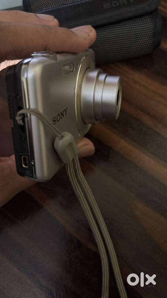 SONY Cyber-shot ( DSC-W710)