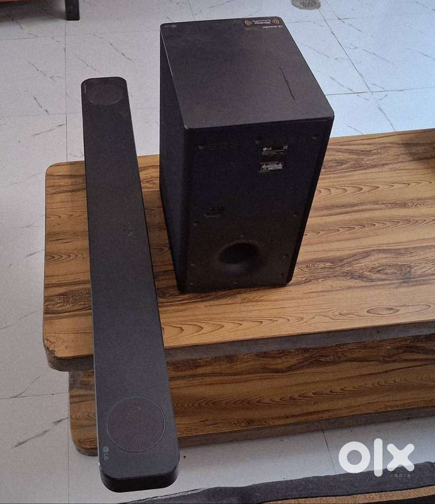 LG SOUNDBAR wireless subwoofer
