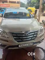 Toyota Innova 2012