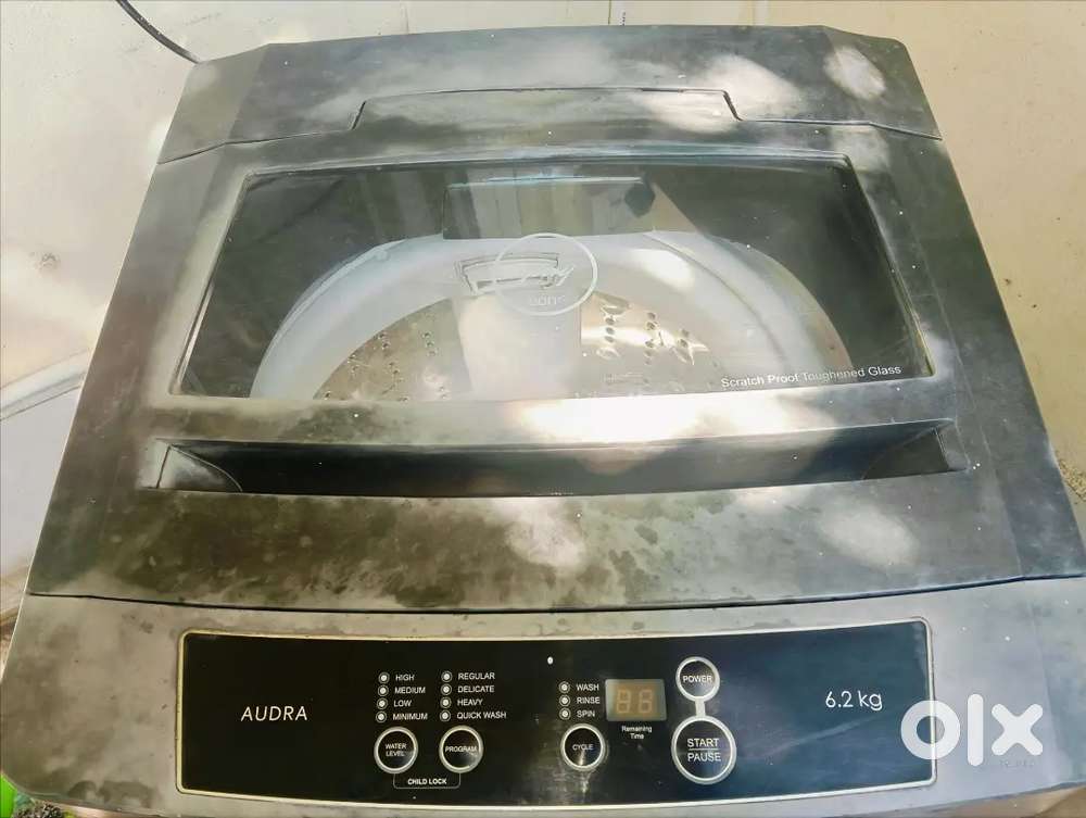 Urgent Old fridge, washing machine sale