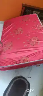 Urgent Sales of my bed, matteres, Table and chair
