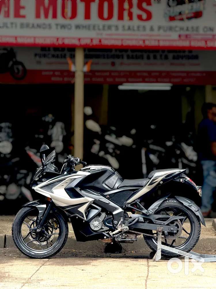 Pulsar Rs 200 ABS Top Model
