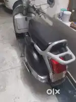 LML scooter driven single hand army pensioner in excellent condition
