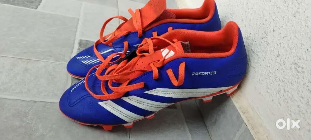 FOOTBALL STUDS (ADIDAS PREDATOR)