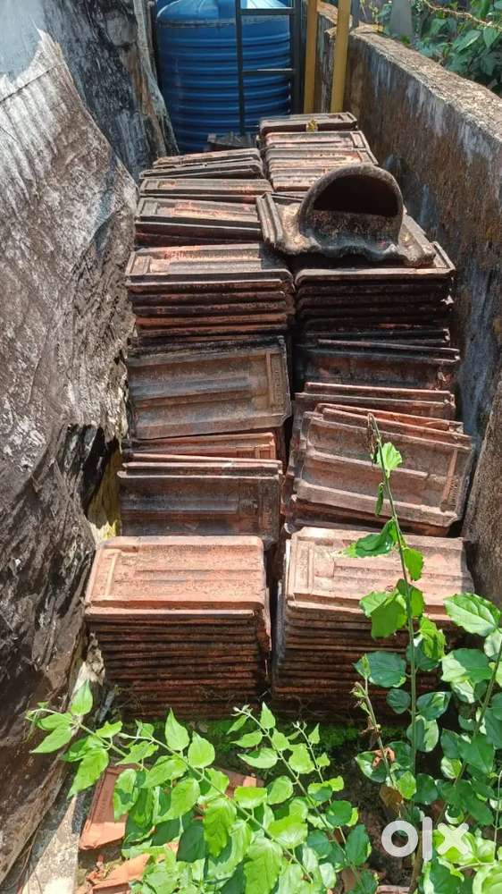 Used Roof tiles for sale at Discounted price