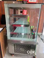 Cake Display Frizzer