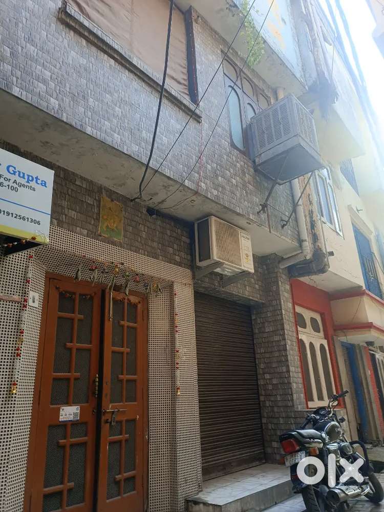 HOUSE FOR SALE IN NAI BASTI WITH ONE SHOP