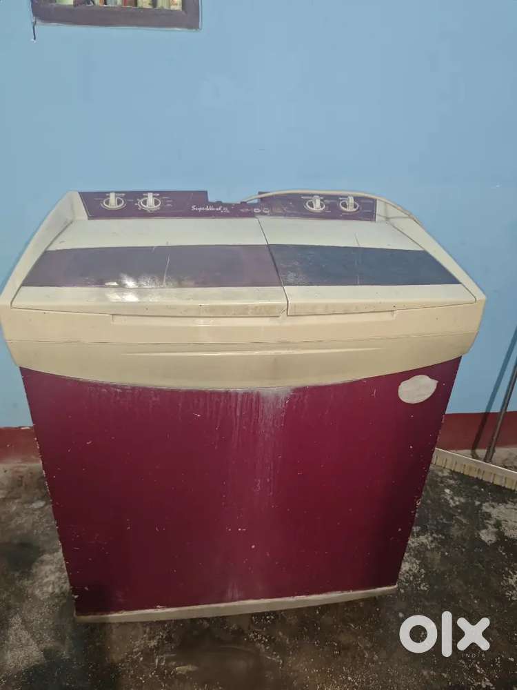 Whirlpool 7kg washing machine only at 2600